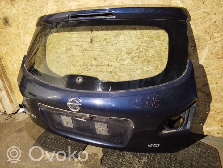 Nissan Qashqai Takaluukun/tavaratilan kansi 