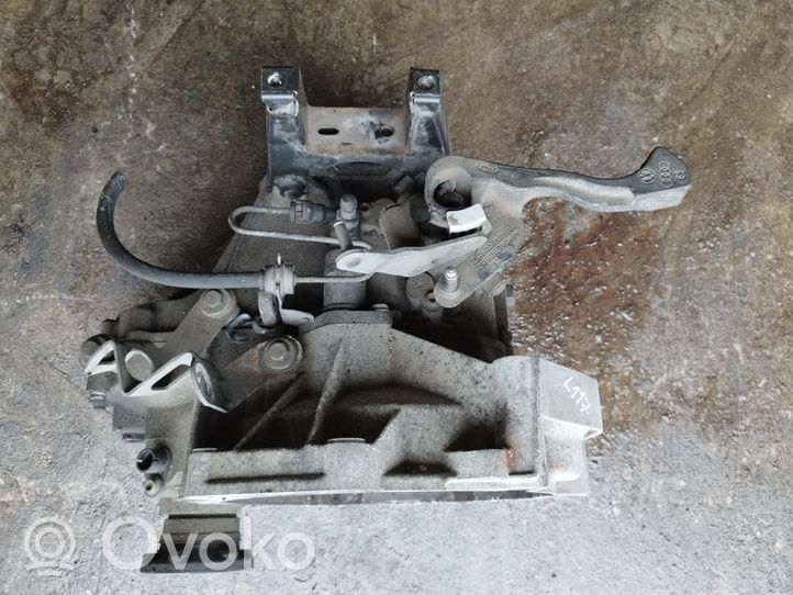 Volkswagen Polo IV 9N3 Mechaninė 5 pavarų dėžė JJL