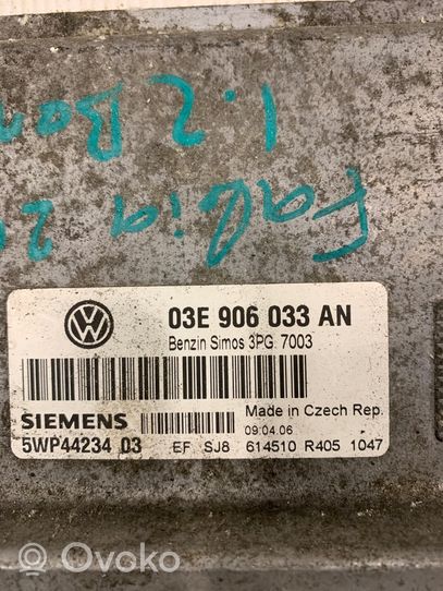 Skoda Fabia Mk2 (5J) Calculateur moteur ECU 5WP4423403