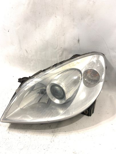 Mercedes-Benz B W245 Lampa przednia A1698201761