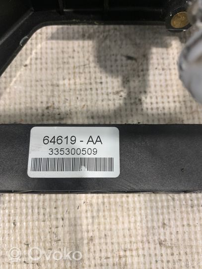 Toyota Avensis T250 Vaihteenvalitsimen verhoilu 335300509