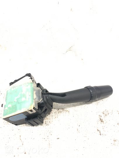 Toyota Avensis T250 Interruptor del limpiaparabrisas 73654