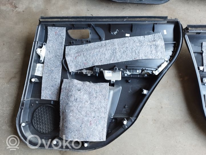 Subaru Forester SH Set di rivestimento del pannello della portiera 