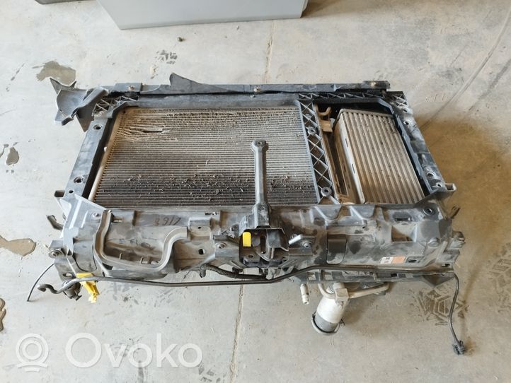 Ford Fiesta Jäähdyttimen kehyksen suojapaneeli 8V518C607CG