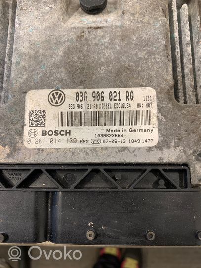 Volkswagen PASSAT B6 Variklio valdymo blokas 03G906021RQ