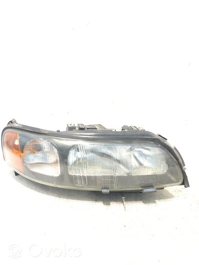 Volvo XC70 Phare frontale 8620689