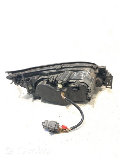 Ford Mondeo Mk III Phare frontale 1305235544