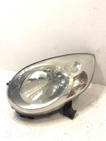 Toyota Aygo AB10 Lampa przednia 811500H090