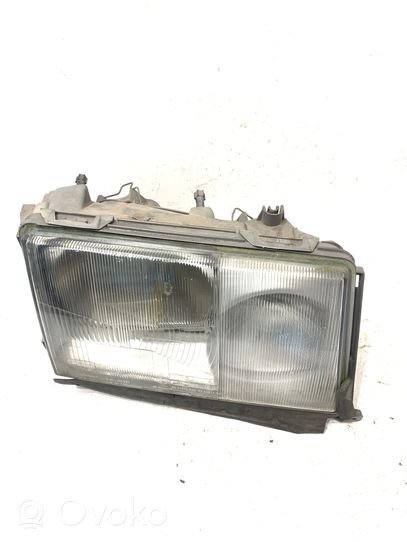 Mercedes-Benz E W124 Lampa przednia 12985200