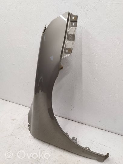 Toyota Avensis T250 Fender 