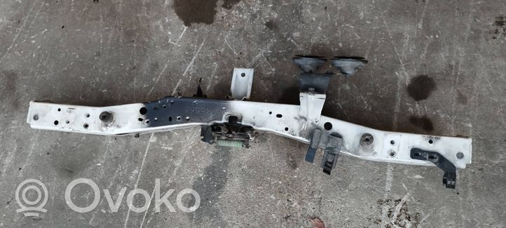 Toyota Avensis T270 Radiatoru paneļa augšējā daļa (televizors) 45563