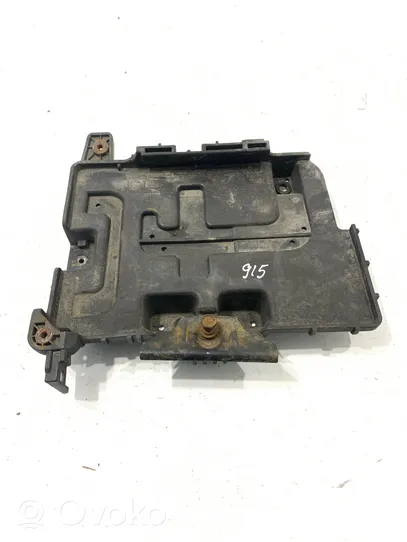 KIA Carens III Boîte de batterie 37150A4100