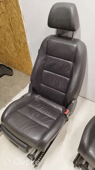 Volkswagen Touran I Juego del asiento 