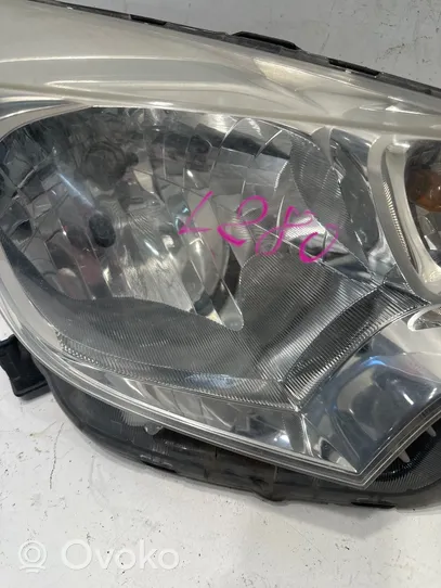 Toyota Verso-S Headlight/headlamp 