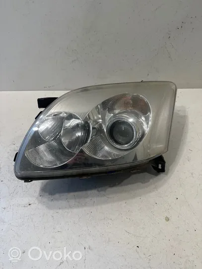 Toyota Avensis T250 Lampa przednia 