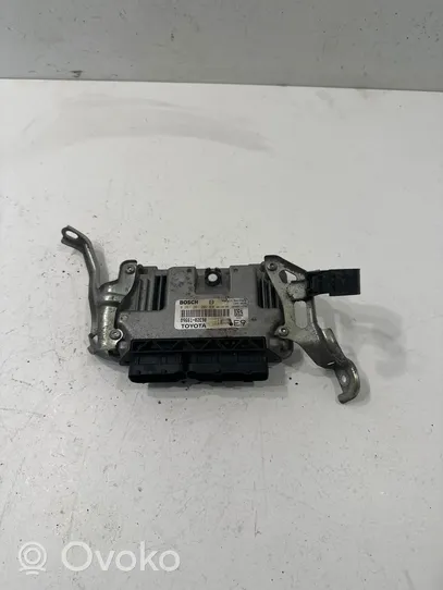 Toyota Auris 150 Sterownik / Moduł ECU 0261201209