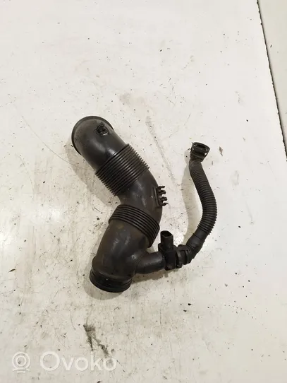 Volkswagen PASSAT B7 Air intake hose/pipe 3C0129654