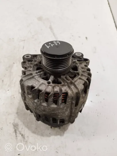 Volkswagen PASSAT B7 Alternator 03L903023B