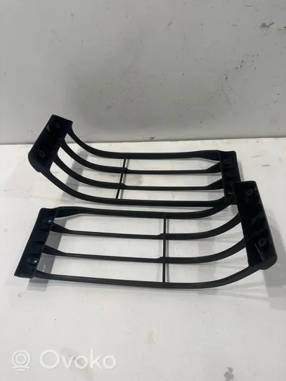 Land Rover Discovery Front bumper upper radiator grill 