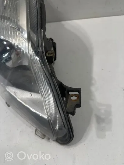 Toyota Yaris Lampa przednia 89903215