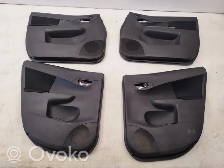 Toyota Verso-S Kit garniture de panneaux intérieur de porte 