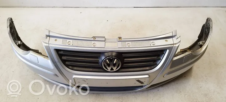 Volkswagen Polo IV 9N3 Front bumper 6q0807221c