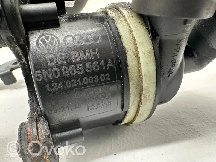 Volkswagen PASSAT B7 Sähköinen jäähdytysnesteen apupumppu 5N0965561A