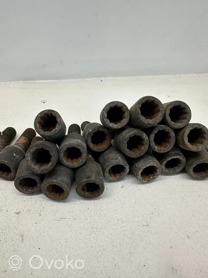 BMW 3 E90 E91 Nuts/bolts 96422253A0