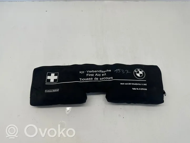 BMW 5 F10 F11 Trousse de premiers secours 