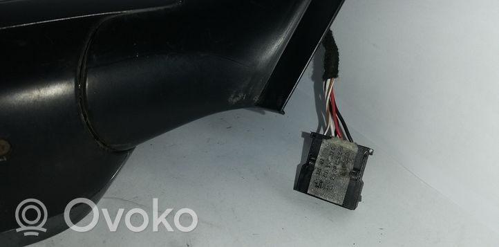 Audi A4 S4 B5 8D Elektryczne lusterko boczne drzwi przednich 