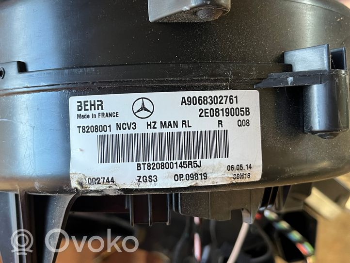 Mercedes-Benz Sprinter W906 Sisälämmityksen ilmastoinnin korin kokoonpano A9068302761