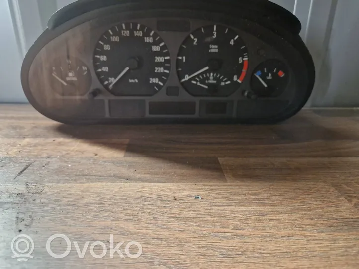 BMW 3 E46 Licznik / Prędkościomierz 00137115000089