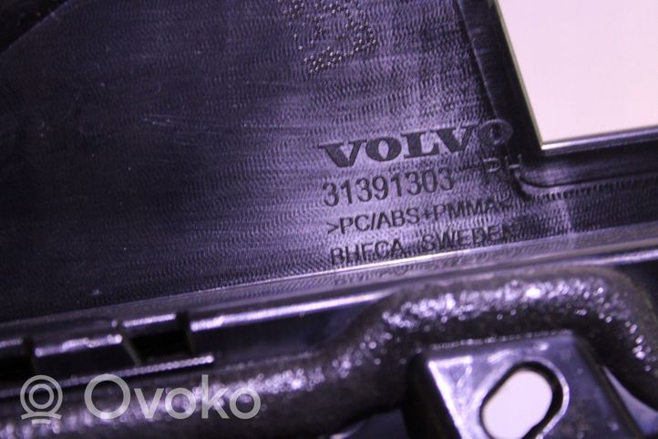 Volvo S90, V90 Takaoven lasin muotolista 31391303