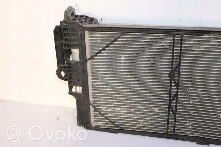 Volvo S90, V90 Radiatore di raffreddamento 32224829