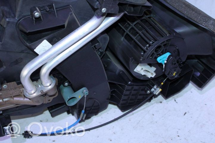 Dacia Sandero Sisälämmityksen ilmastoinnin korin kokoonpano 272708805R
