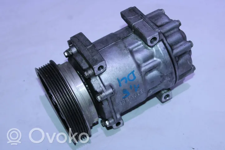 Nissan Qashqai Ilmastointilaitteen kompressorin pumppu (A/C) 926009865R