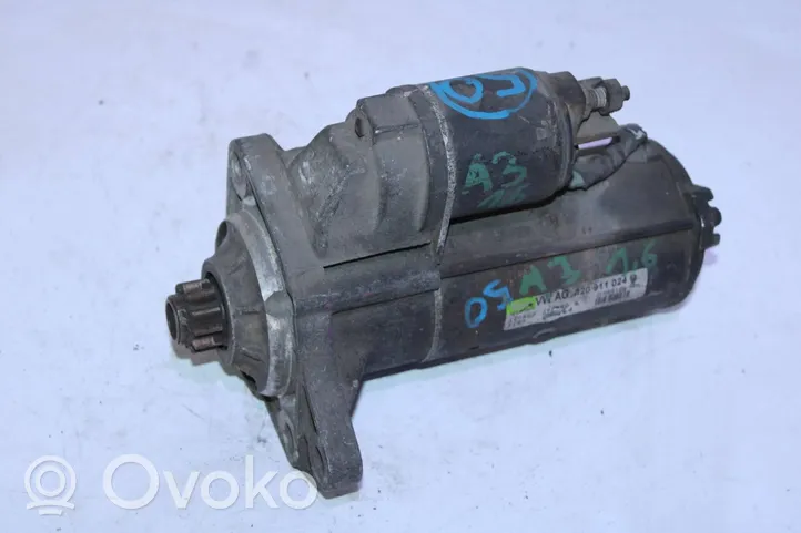 Volkswagen Golf IV Starter motor 020911024C