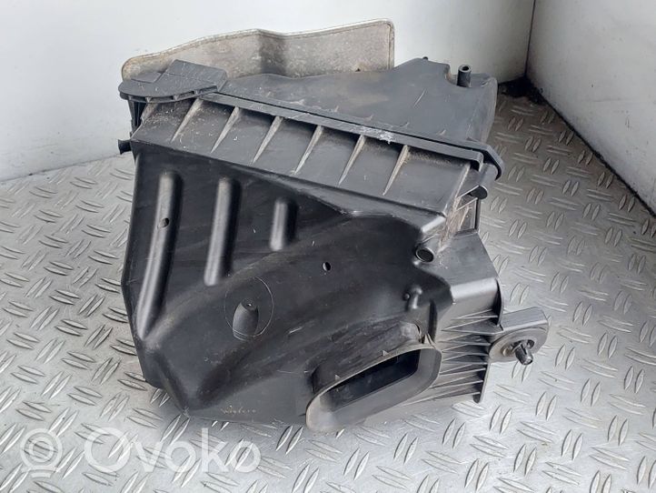 Seat Exeo (3R) Ilmansuodattimen kotelo 03G133837