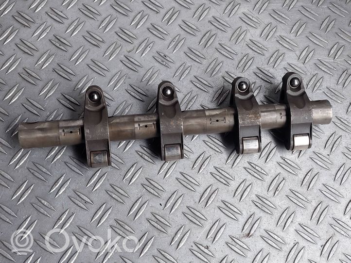 Volkswagen Touran I Inna część głowicy cylindra 03g109527