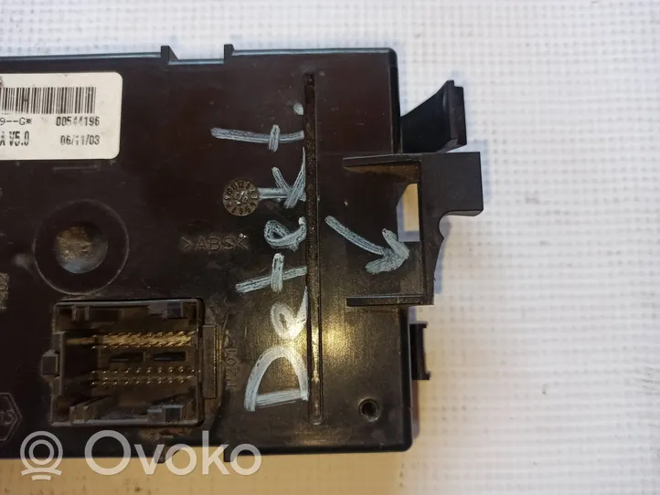 Renault Trafic II (X83) Module confort 8200374949