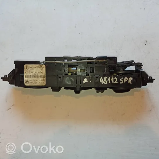 Mercedes-Benz Sprinter W901 W902 W903 W904 Ilmastointilaitteen kytkin (A/C) A0008306585