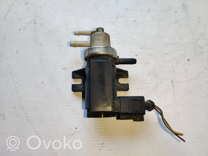 Skoda Octavia Mk1 (1U) Zawór podciśnienia / Elektrozawór turbiny 702184010
