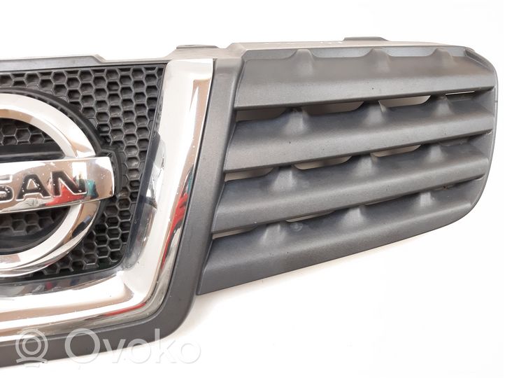 Nissan Qashqai Maskownica / Grill / Atrapa górna chłodnicy 62310JD00B