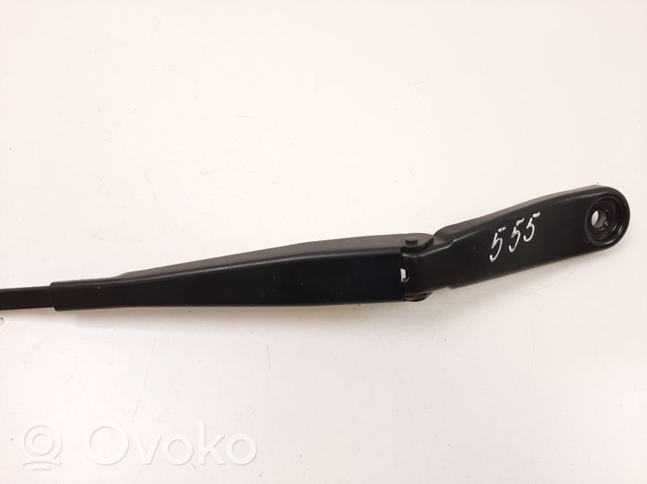 Volvo XC60 Front wiper blade arm 30753526