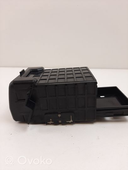 Isuzu D-Max Cup holder 