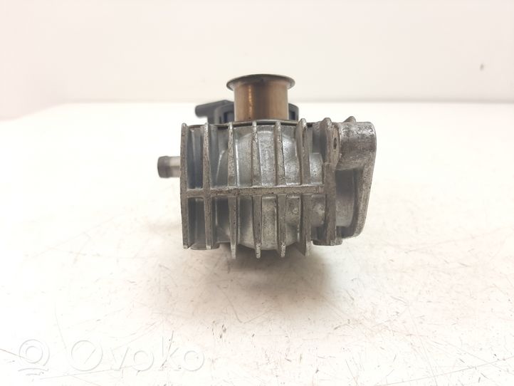 BMW 5 E60 E61 Valvola EGR 7548415