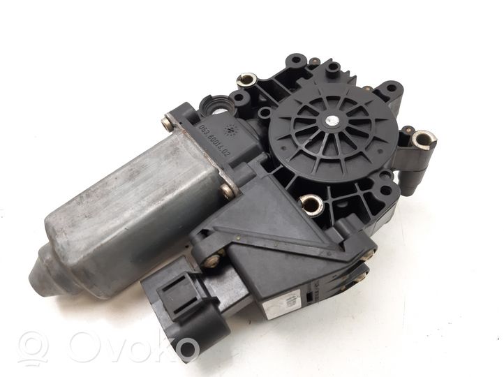 Audi A4 S4 B5 8D Moteur de lève-vitre de porte avant 114181301