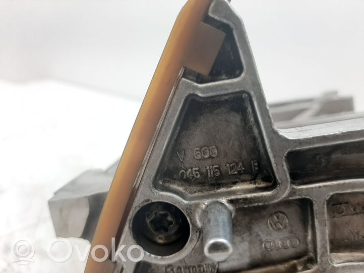 Volkswagen Polo IV 9N3 Arbre d'équilibrage pompe à huile 045103127D