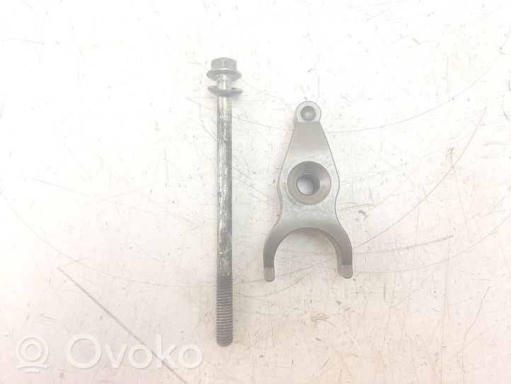 Toyota Hilux (AN10, AN20, AN30) Support de pince d'injecteur de carburant 