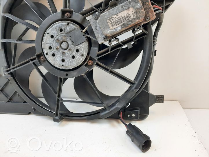 Ford Focus Ventilateur de refroidissement de radiateur électrique 3135103905